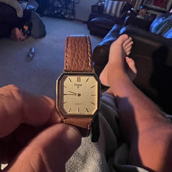 Pulsar Classic Brown Leather men’s  Watch - Picture 1 of 2